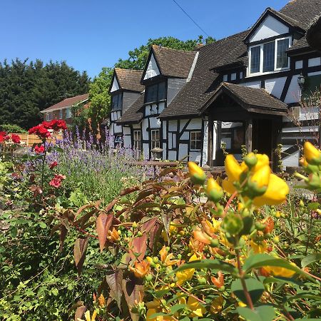The Thatch Inn Gloucester Exterior photo